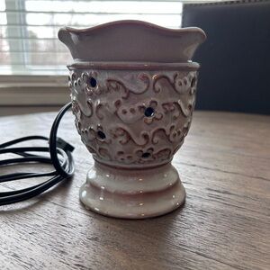 Scentsy Renaissance Collection Milano Ceramic Electric Wax Warmer mid size